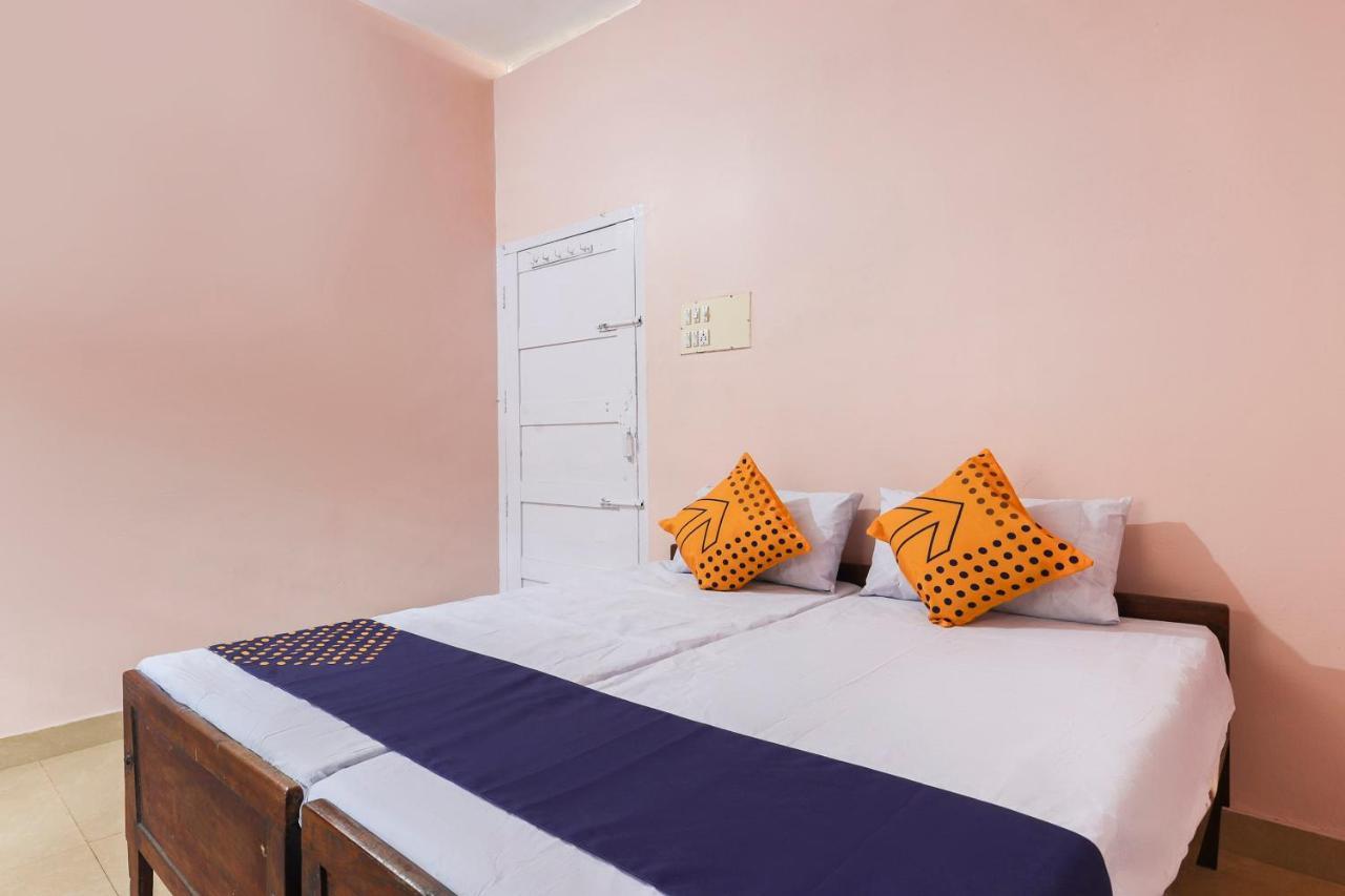 Spot On 68111 Jeena Motels コッラム エクステリア 写真