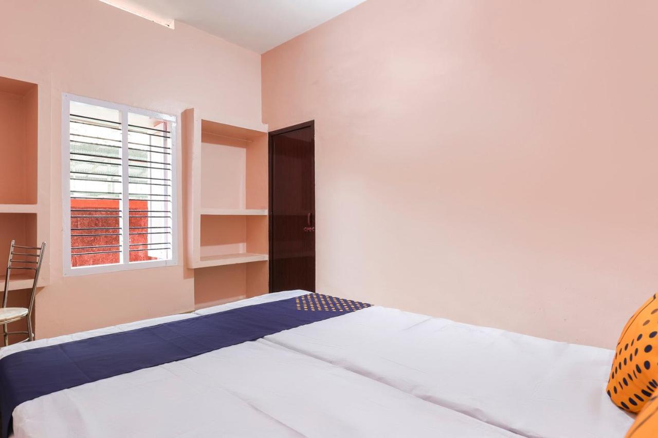 Spot On 68111 Jeena Motels コッラム エクステリア 写真