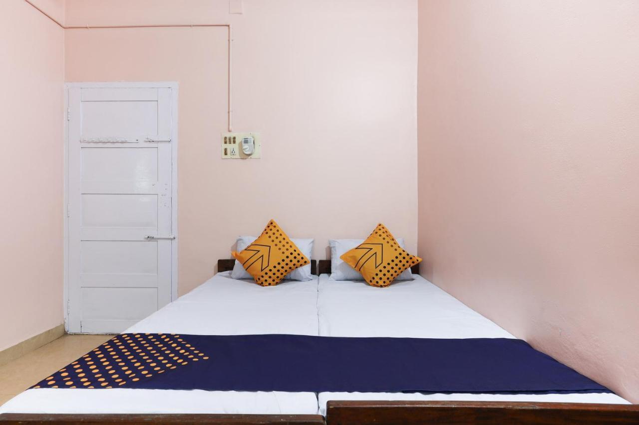Spot On 68111 Jeena Motels コッラム エクステリア 写真